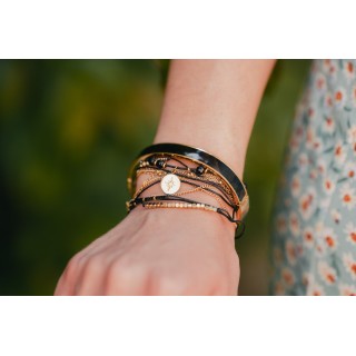 BRACELET MULTI RANGS PERLES NOIRES INOXYDABLE GOLD PETIT PRIX